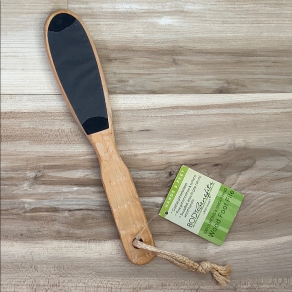 ❤️ Exfoliating and Smoothing Wood Foot File NWT - Picture 4 of 4